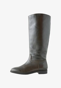 Wybrany, chocolate brown leather