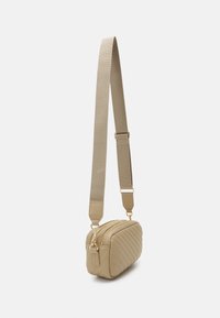 Tommy Hilfiger POPPY REFORM CAMERA BAG - Borsa a tracolla - beige