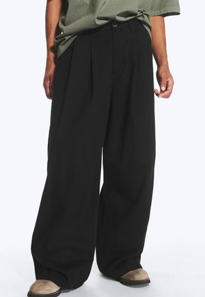 Weekday, OTIS TROUSERS - Pantalones - black