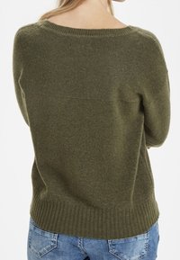 Cream Sweter