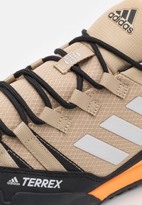 adidas Performance Chaussures de marche - beige