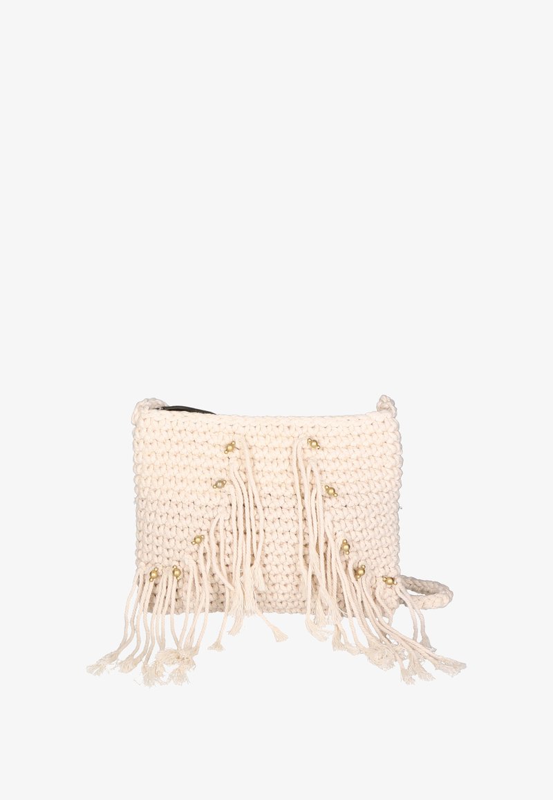 Borsa intrecciata color crema con crochet a trama, dotata di frange e piccole perline dorate, progettata in forma rettangolare con una tracolla.