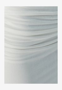Valitud, white
