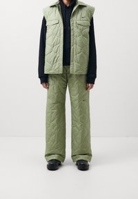 Nike Sportswear Vesta - khaki