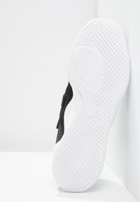 Puma Sneakers - black