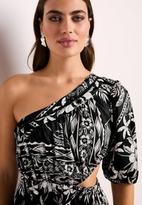 Next ONE SHOULDER CUT OUT MIDI - REGULAR FIT - Vapaa-ajan mekko - black white