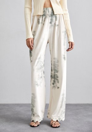 Fête Impériale KEA - Pantalon classique - green/beige