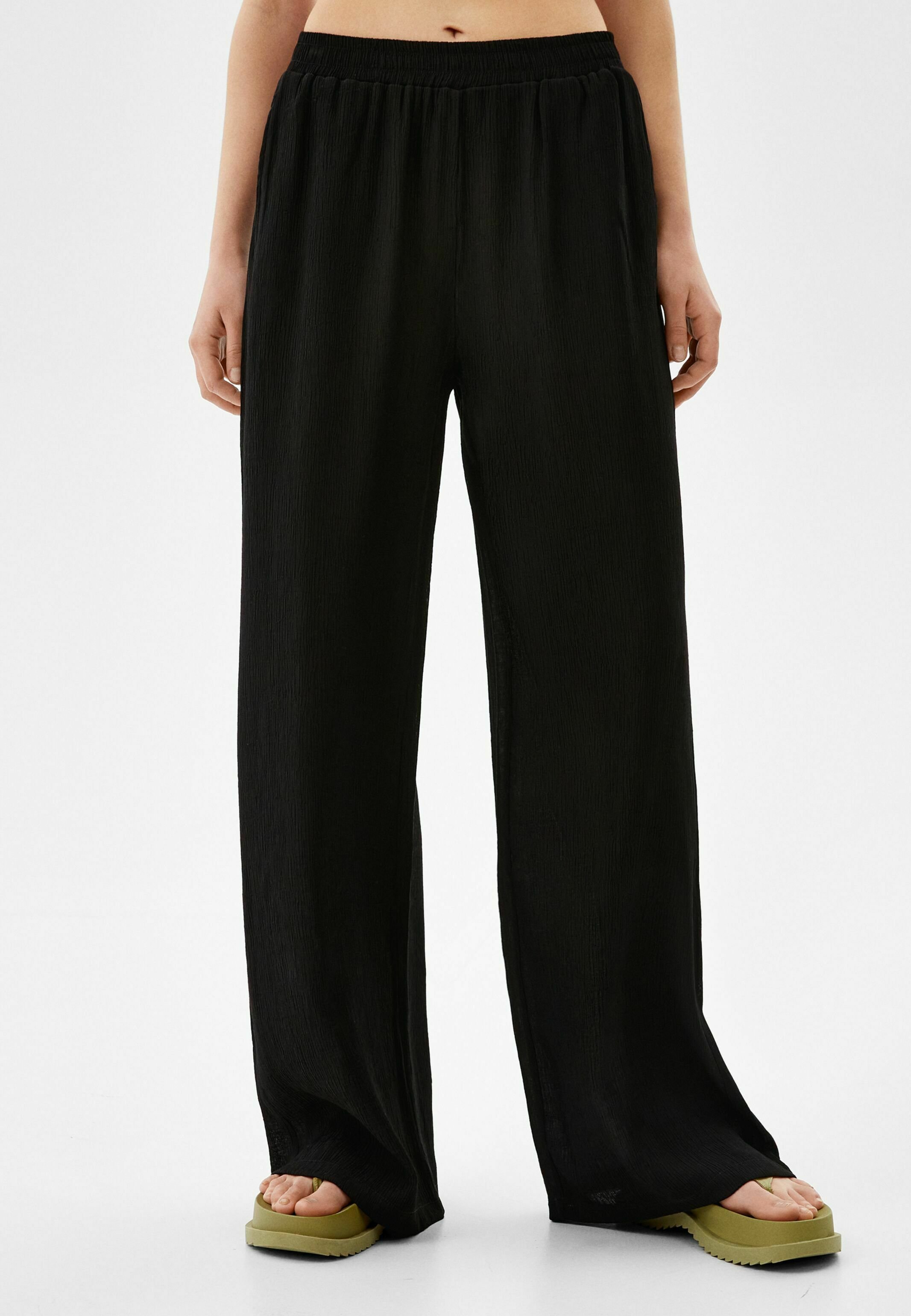 Bershka WIDE-LEG CREPE - Pantaloni - black/nero - Zalando