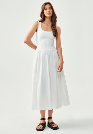 ST MRLO ELLISA MIDI - Kasdienė suknelė - white