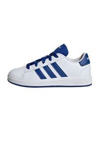 Unselected, cloud white   royal blue   core black