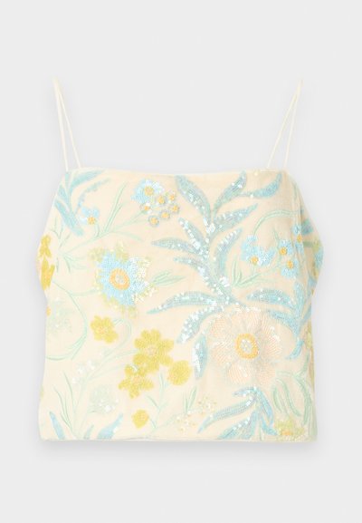 Κεντητή καμισόλη σε κρεμ ύφασμα, με λουλουδάτα σχέδια σε μπλε, κίτρινα και πράσινα παγιέτες, με λεπτούς λεπτούς ιμάντες.