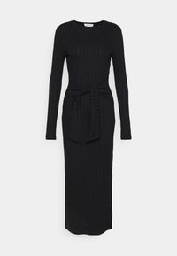 Musta ribbelly knit-midi-mekko pitkillä hihoilla ja vyötärölle sidottavalla vyöllä, jossa on pyöreä pääntie ja vartalonmyötäinen leikkaus.