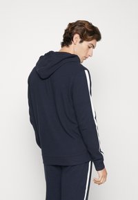 Tommy Hilfiger HOODIE ESTABLISHED - Pyjamashirt - desert sky