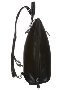 Sac à dos en cuir noir avec une forme élégante et allongée. Dispose d'un compartiment à fermeture éclair, d'une sangle réglable et d'une surface texturée.