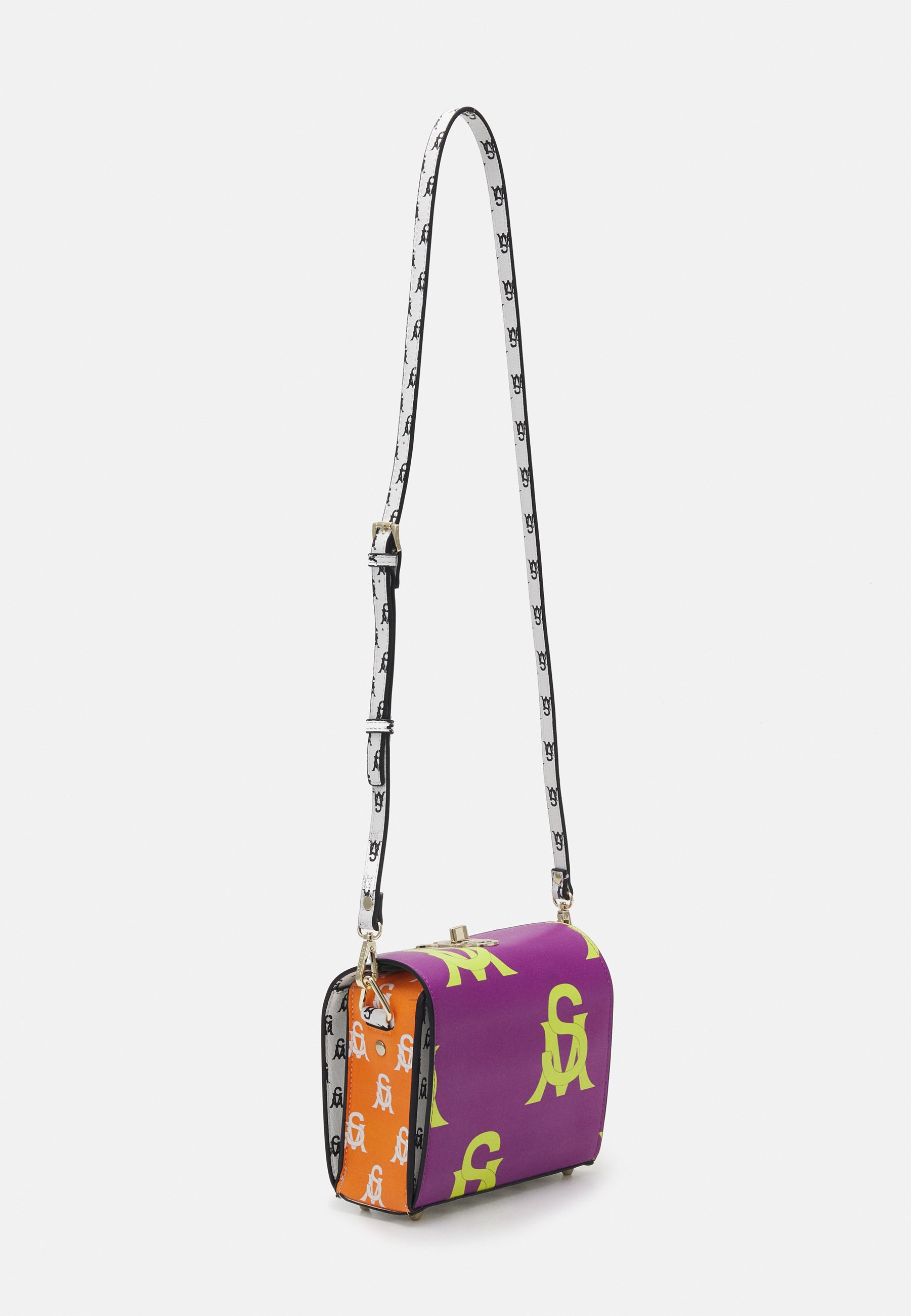 Steve Madden BKINDER CROSSBODY BAG 