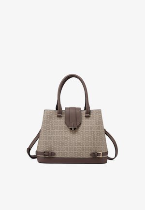 Borsa a mano beige e marrone con motivo monogram, due manici superiori, patta frontale con chiusura metallica e cinturini laterali regolabili con fibbie.