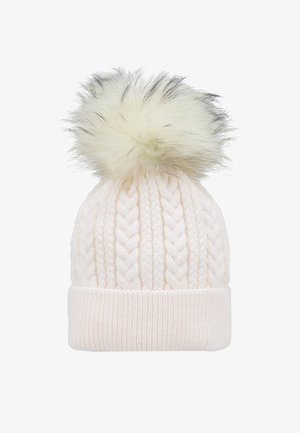 Beanie lavorato a maglia color crema con un risvolto spesso e un pom-pom in pelliccia sintetica bianca soffice sulla parte superiore, caratterizzato da un motivo a treccia in rilievo.