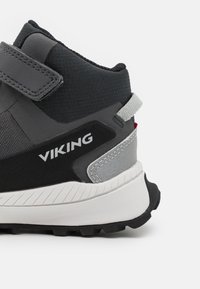 Viking GORE-TEX EXPOWER MID GTX 2V - Sapatilhas de cano alto - charcoal