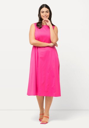 SWING  - Day dress - hibiscus pink