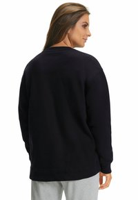 FALKE Basic Sweat Shirt - Sweater - black