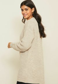 Lipsy MIXED CABLE REGULAR FIT - Kardiganas - oatmeal