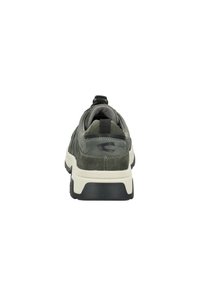 Dunkelgrüner Sneaker mit einem Obermaterial aus Mesh, Wildlederakzenten und einer dicken weißen Zwischensohle. Verfügt über eine Zuglasche hinten und eine strukturierte schwarze Laufsohle.