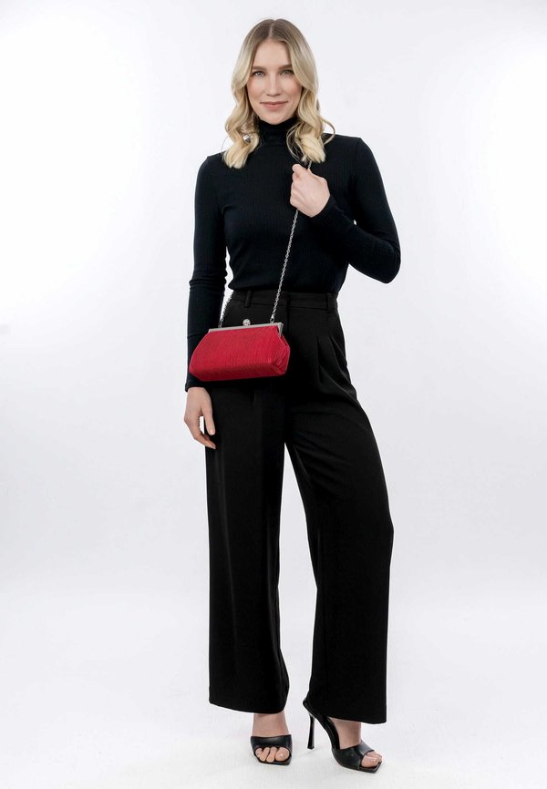 AMALIA BALL - Clutch