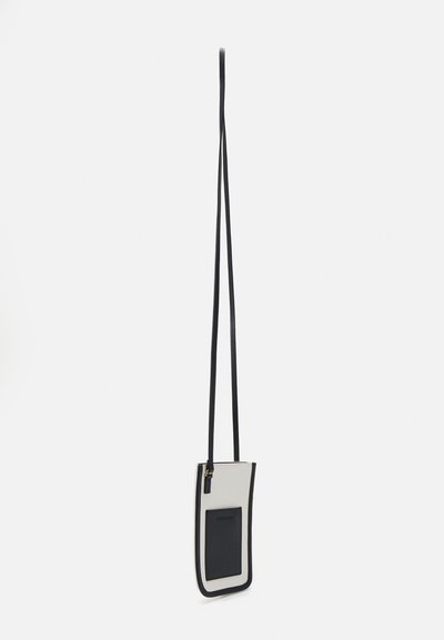 By Malene Birger AYA PHONE - Telefono krepšelis - black/white