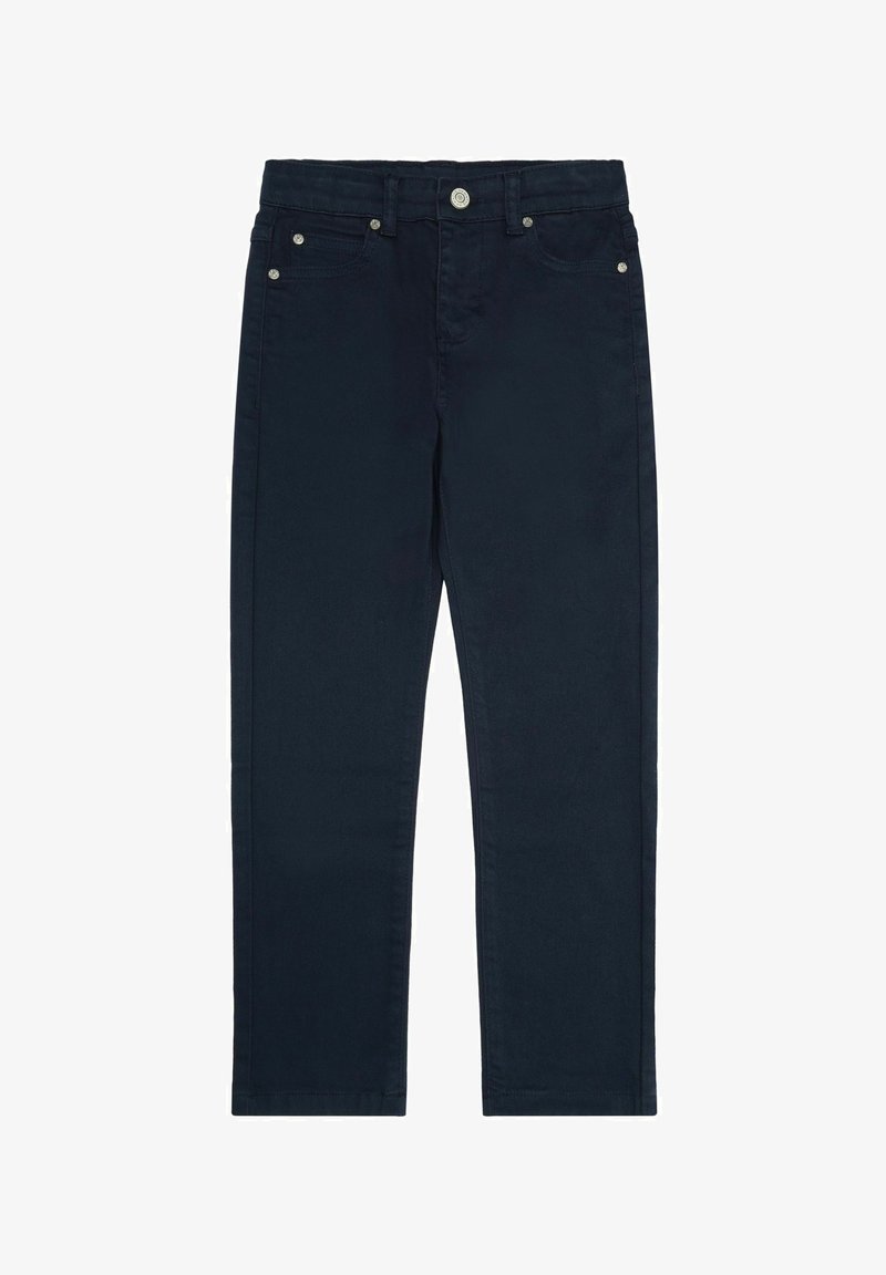 Pantalones de mezclilla azul marino con un diseño clásico de cinco bolsillos, que incluyen un cierre frontal con botón y remaches metálicos. Textura suave, corte recto.