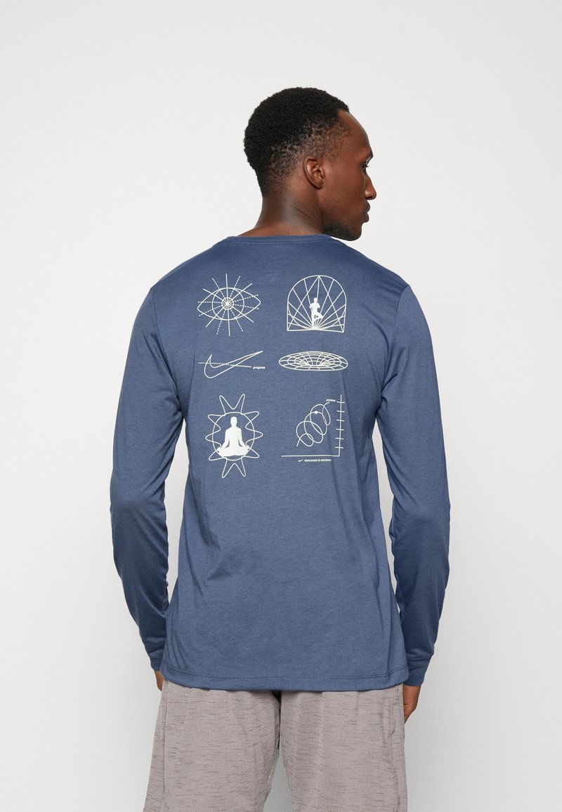 Nike Performance TEE YOGA Langarmshirt diffused blue/blau Zalando.de