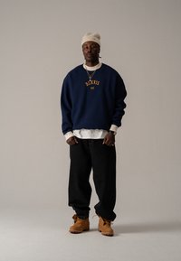 BLKVIS LOGO CREWNECK - Sweatshirt - peacoat