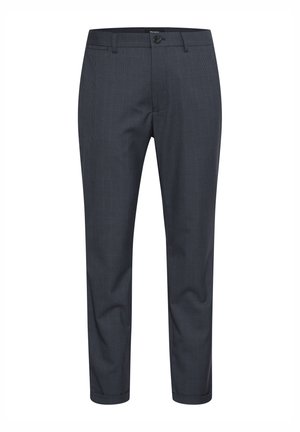 Pantalones ajustados azul marino con un sutil patrón de cuadro, hechos de una tela suave, que cuentan con un lazo para cinturón, cierre de botón y piernas estrechas.