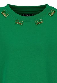 Zielona bawełniana koszulka z okrągłym dekoltem i czterema złotymi akcentami w postaci okuć, na których wygrawerowano liczby "1969". Miękka w dotyku.