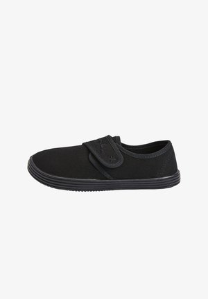 Schwarzer Leinenschuh mit abgerundetem Zehenbereich, Klettverschluss für eine einfache Anpassung und strukturiertem Gummisohle. Glatte Oberfläche und minimales Design.