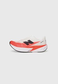 FUELCELL REBEL V5	 - Trainers - urgent red