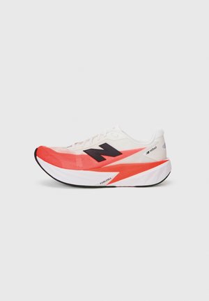 FUELCELL REBEL V5 - Chaussures de running sur route - urgent red