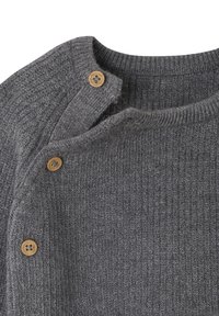 Gray knitted sweater with ribbed texture, round neckline, and wooden buttons at the shoulder. Soft fabric with a textured finish.