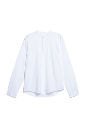 Chemise blanche à manches longues en coton avec col band, patte de boutonnage à l'avant et ourlet arrondi. Design simple et texture lisse.
