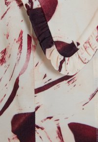 adL V NECK - Blouse - patterned vanilla