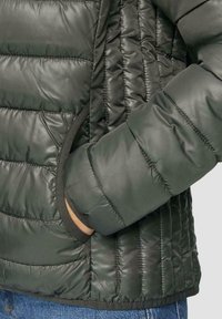 s.Oliver MIT KAPUZE - Winterjacke - anthrazit