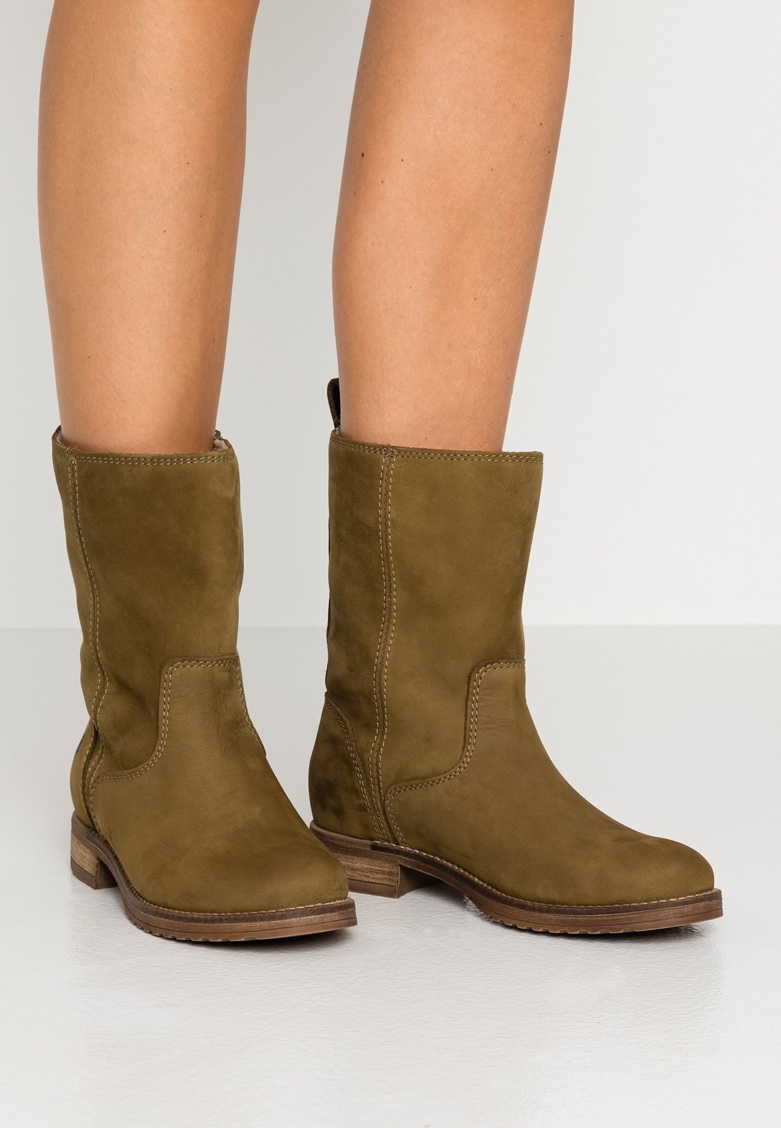 Apple of Eden Laarzen khaki/kaki (Pre-owned)