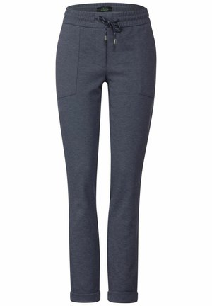 Donkerblauwe joggingsbroek van een textuurstof, met elastische tailleband, trekkoordsluiting en twee voorzakken; taps toelopende pijpen.