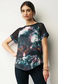 Next SHORT SLEEVE RAGLAN STANDARD - T-shirt - bas - blurred floral
