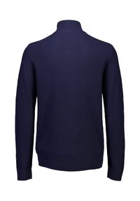 Navyblauer Strickpullover mit hohem Kragen, strukturiertem Stoff, langen Ärmeln und gerippten Bündchen und Saum. Klassisches, tailliertes Design.
