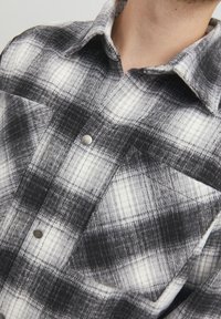 Jack & Jones Lehká bunda - grey