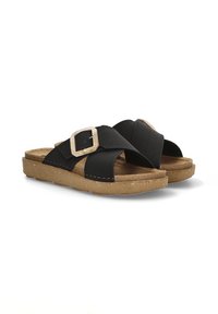 Infradito neri con un design a strappo incrociato, una fibbia decorativa e una suola simile al sughero con dettagli di cucitura.