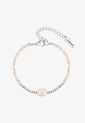 Kralenarmband met lichtroze kristallen, zilveren accenten en een centrale witte parel, voorzien van een metalen sluiting en een verstelbare ketting.