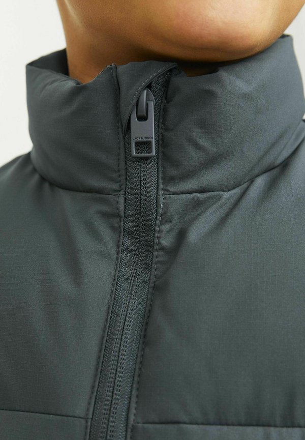 Weste - forest river