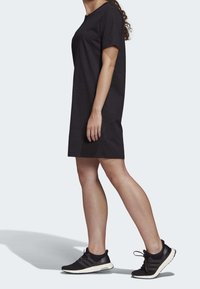 adidas Performance Robe en jersey - black