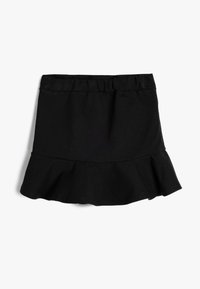 Jupe mini évasée noire en tissu doux. Elle présente une taille froncée et un ourlet volanté. Design simple et polyvalent.